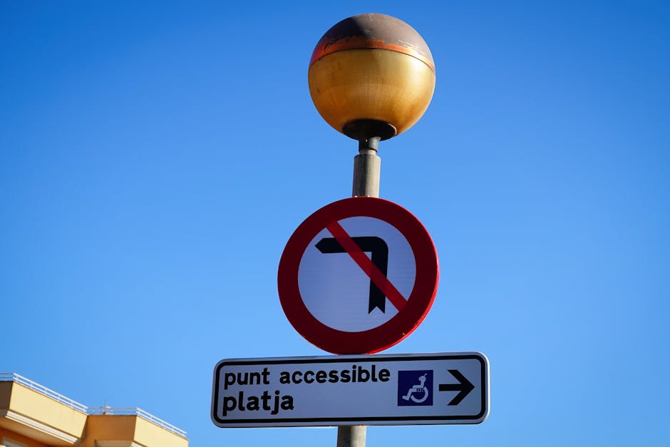 Señal de zona de bajas emisiones en ciudad española