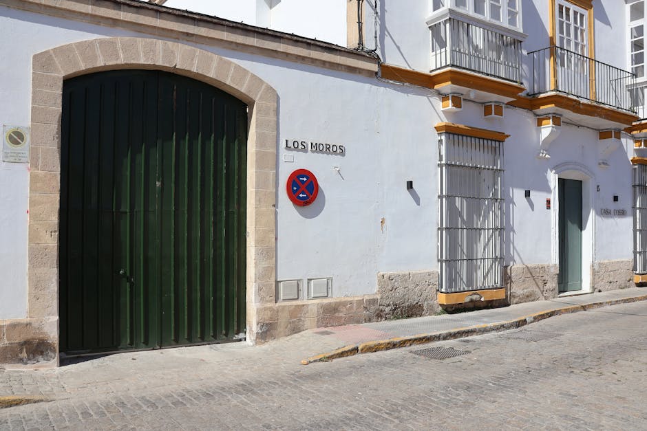 Señalización de zona de carga y descarga en entorno urbano español