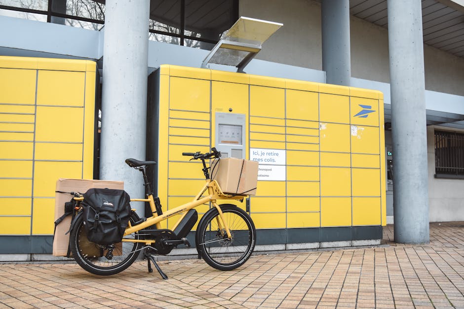 Comparativa entre bicicleta de carga y furgoneta eléctrica para reparto urbano